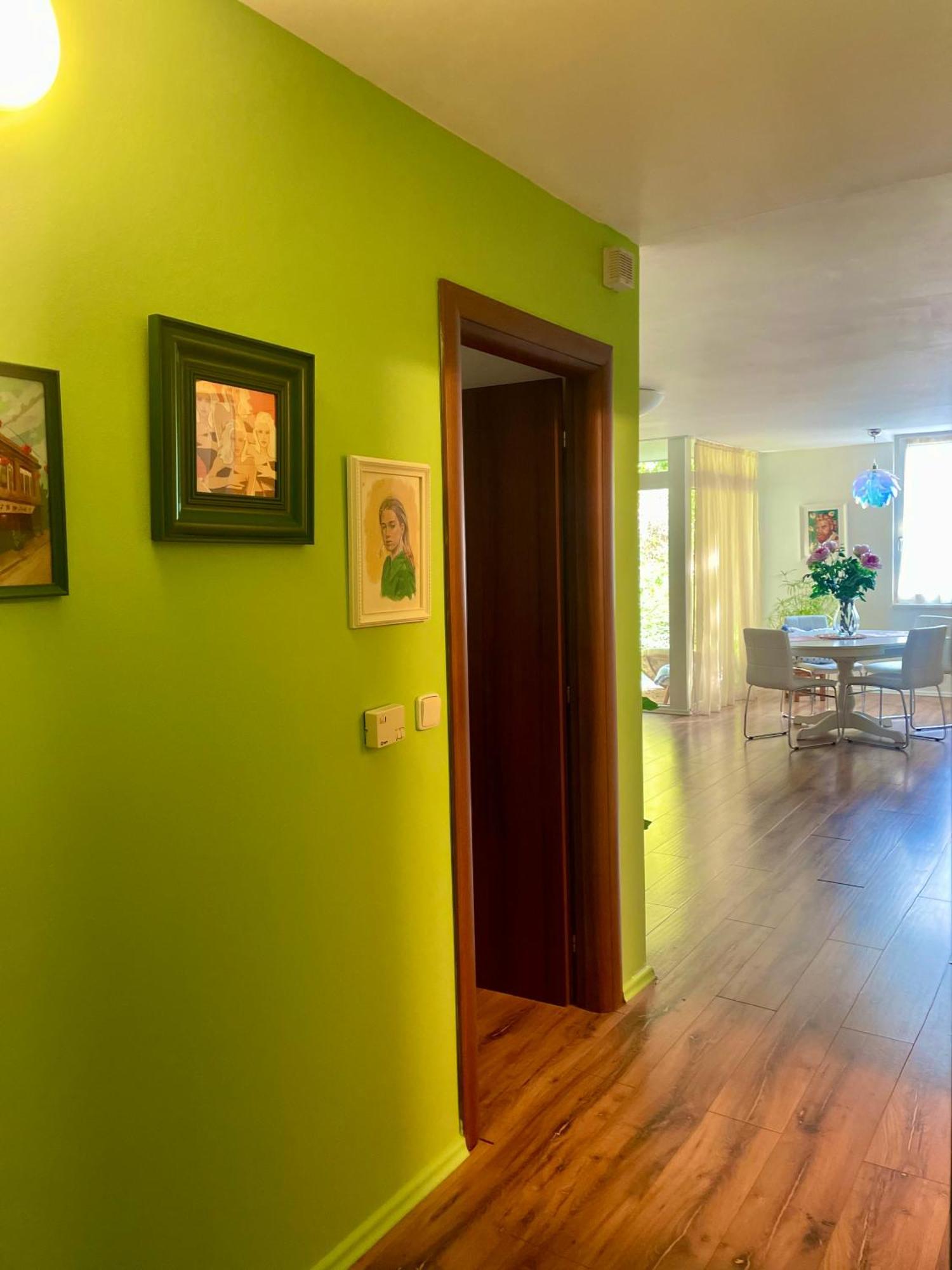 70M2 Romantic Living In The Old Town With Garden Bratislava Exterior photo